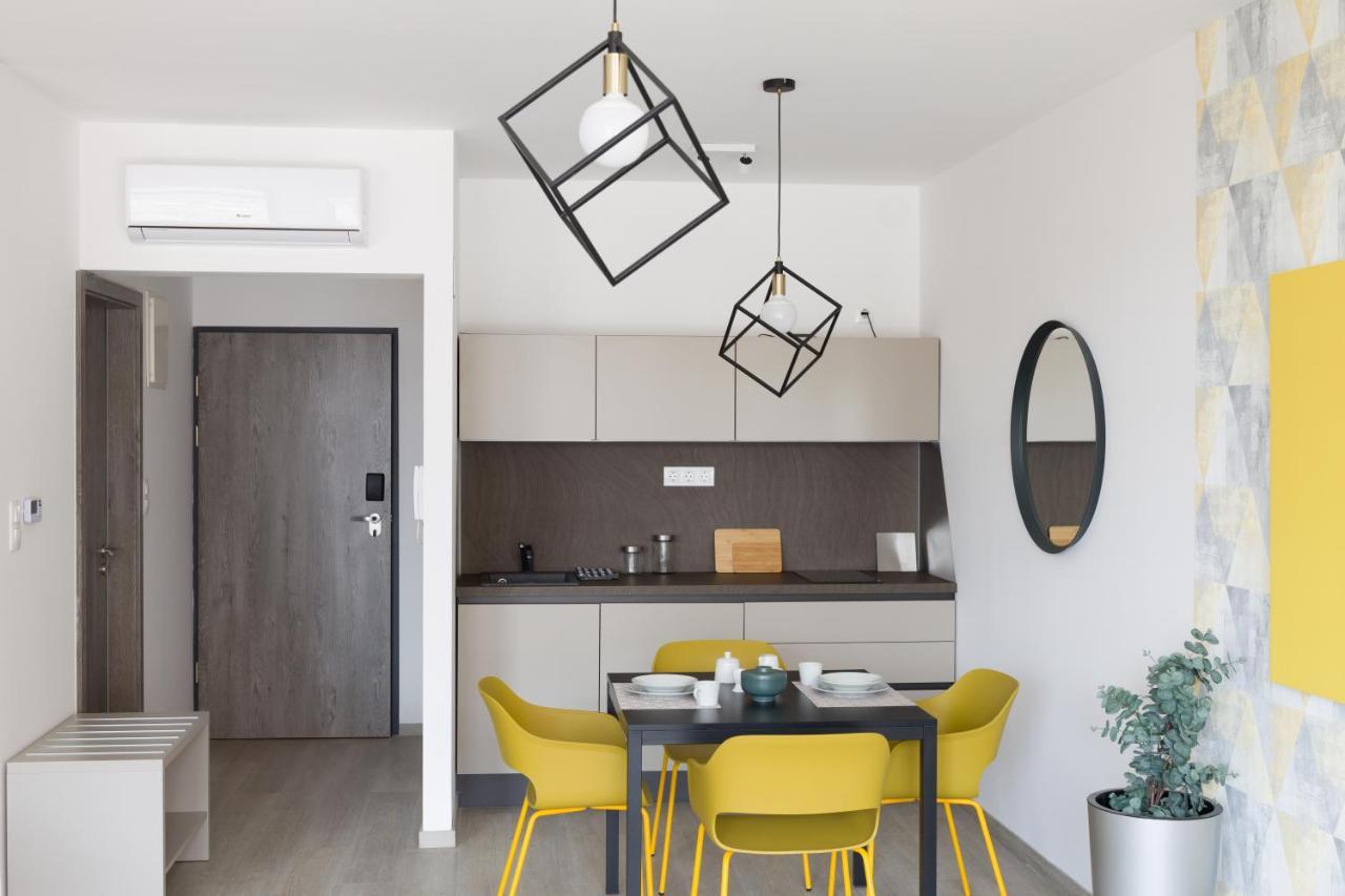 Parizs Garden Apartments Ντέμπρετσεν Εξωτερικό φωτογραφία