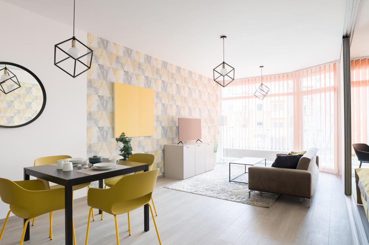Parizs Garden Apartments Ντέμπρετσεν Εξωτερικό φωτογραφία