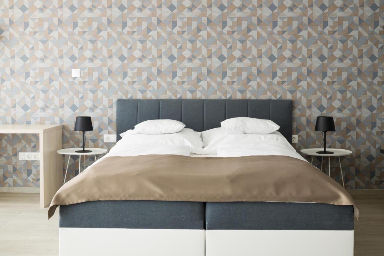 Parizs Garden Apartments Ντέμπρετσεν Εξωτερικό φωτογραφία