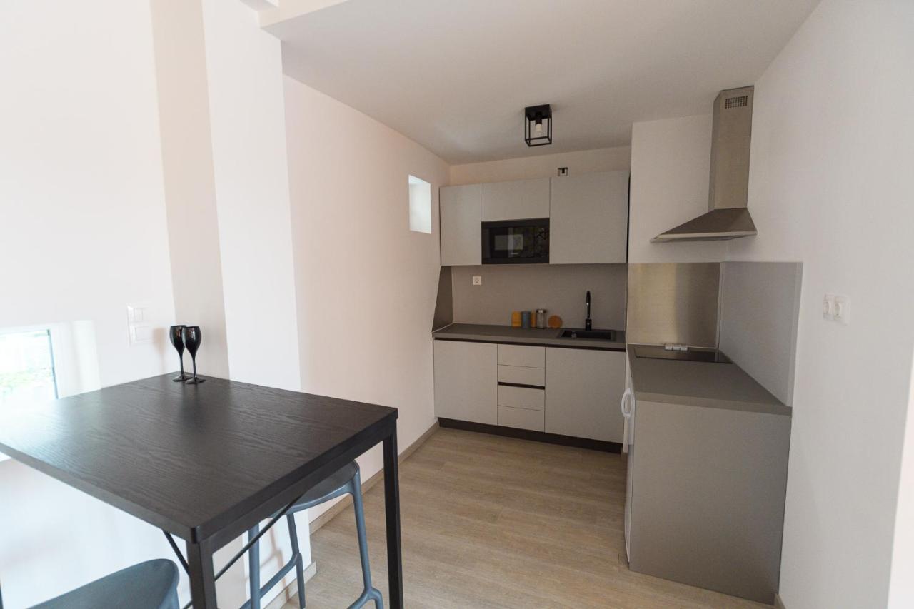 Parizs Garden Apartments Ντέμπρετσεν Εξωτερικό φωτογραφία