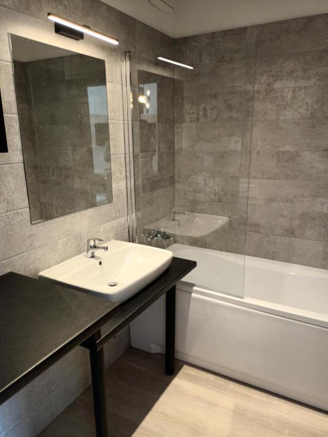 Parizs Garden Apartments Ντέμπρετσεν Εξωτερικό φωτογραφία